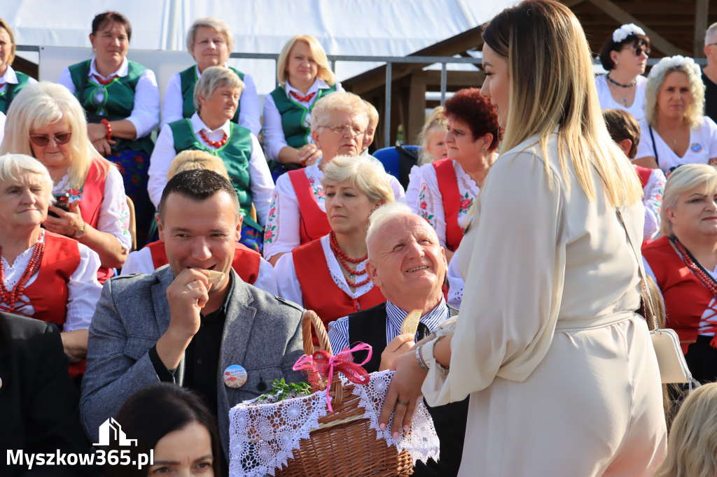 Fotorelacja: Dożynki Gminno-Parafialne w Niegowie cz. 1