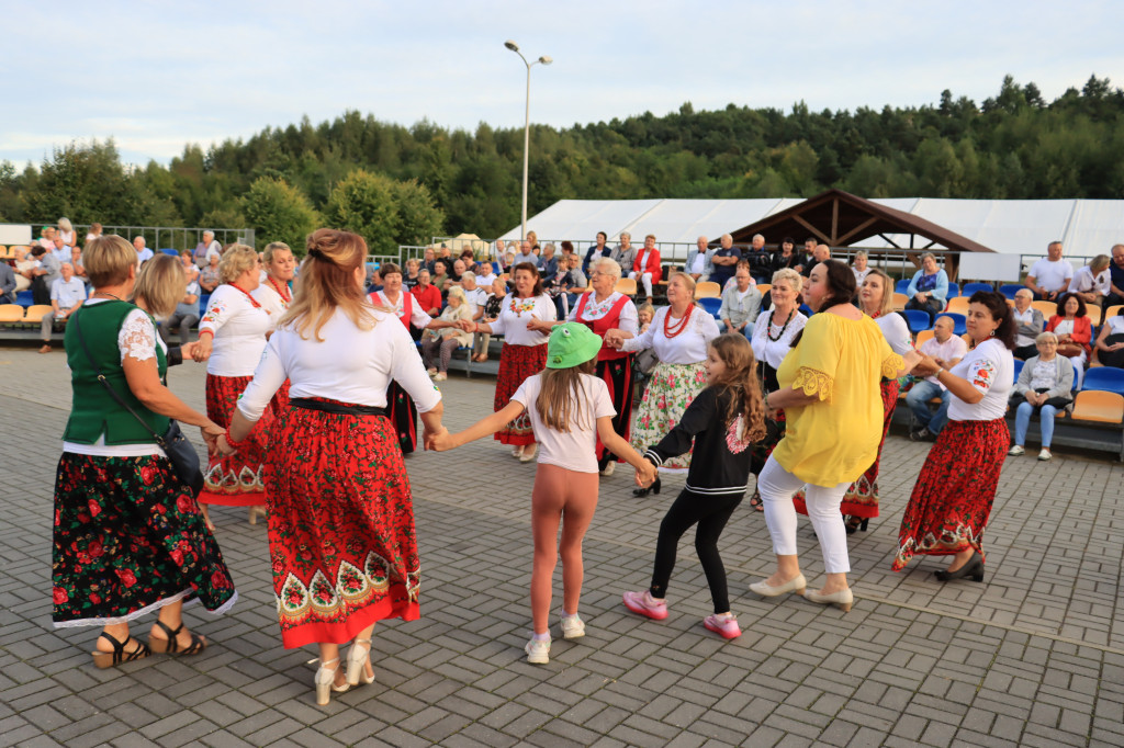 Fotorelacja: Dożynki Gminno-Parafialne w Niegowie cz. 2