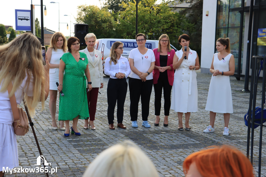 Fotorelacja: KOBIETY NA WYBORY - Myszków.