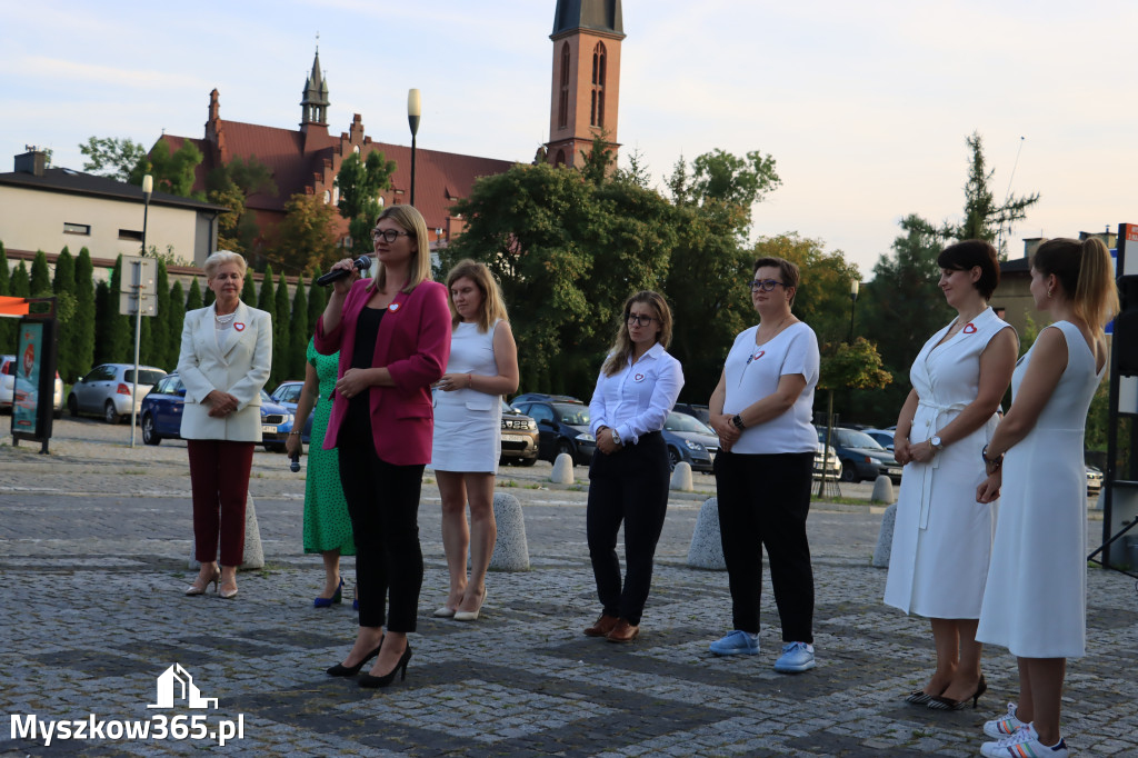 Fotorelacja: KOBIETY NA WYBORY - Myszków.