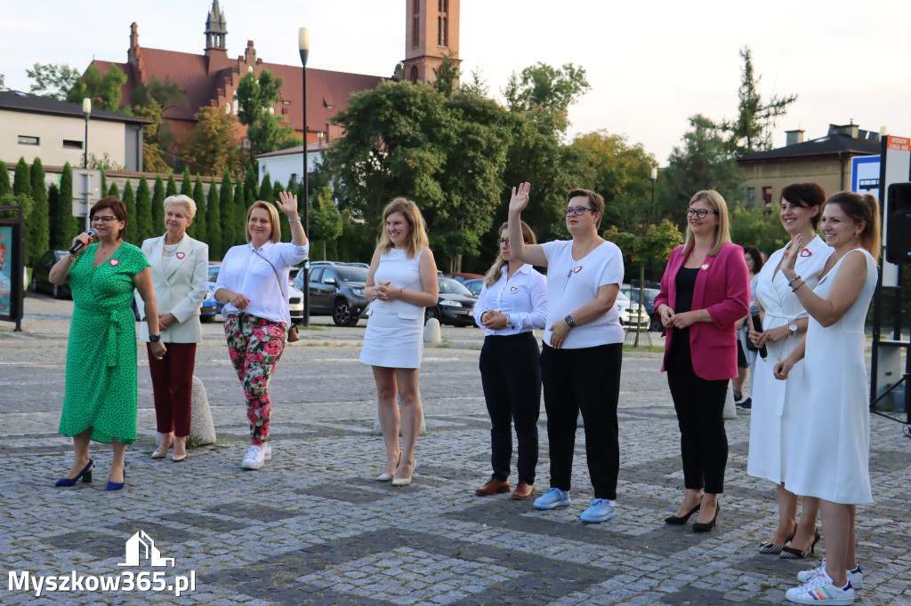 Fotorelacja: KOBIETY NA WYBORY - Myszków.