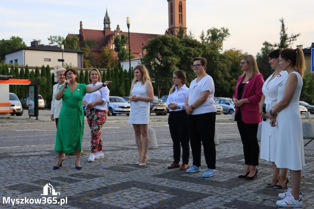 Fotorelacja: KOBIETY NA WYBORY - Myszków.