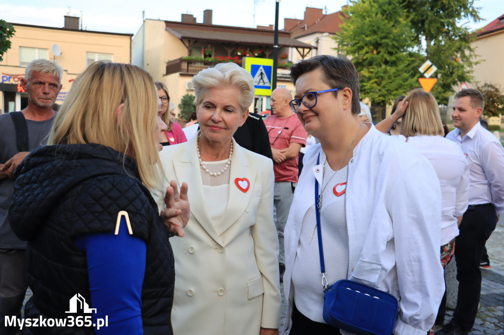 Fotorelacja: KOBIETY NA WYBORY - Myszków.