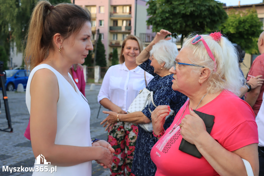 Fotorelacja: KOBIETY NA WYBORY - Myszków.