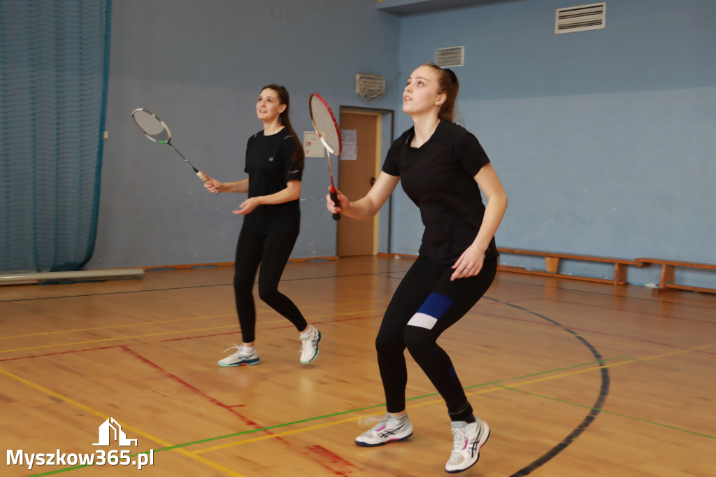 Fotorelacja I: Powiatowy Turniej w Badmintona w Koziegłowach