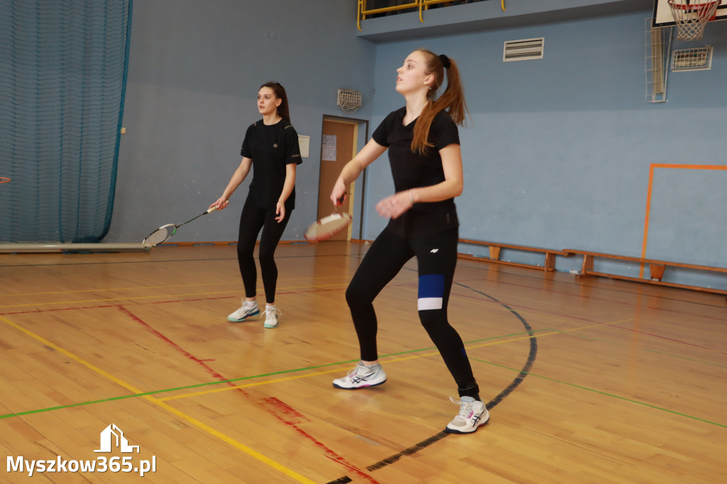 Fotorelacja I: Powiatowy Turniej w Badmintona w Koziegłowach