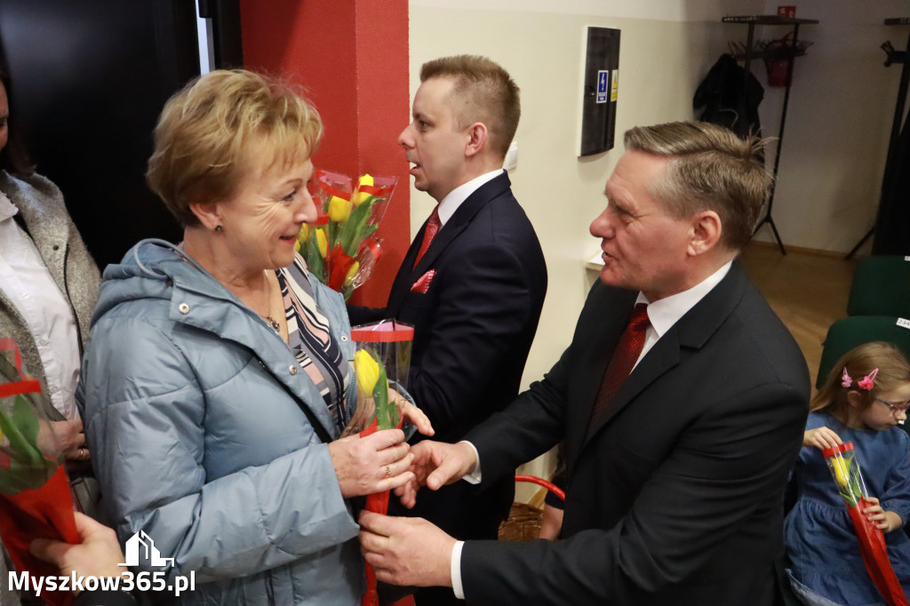 Fotorelacja: Dzień Kobiet w Koziegłowach.