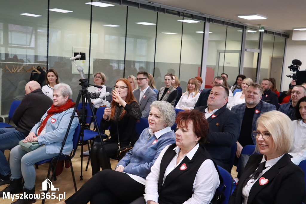 Fotorelacja Myszków:  Spotkanie kandydatów do Rady Miasta i Powiatu z Minister Izabelą Leszczyną.