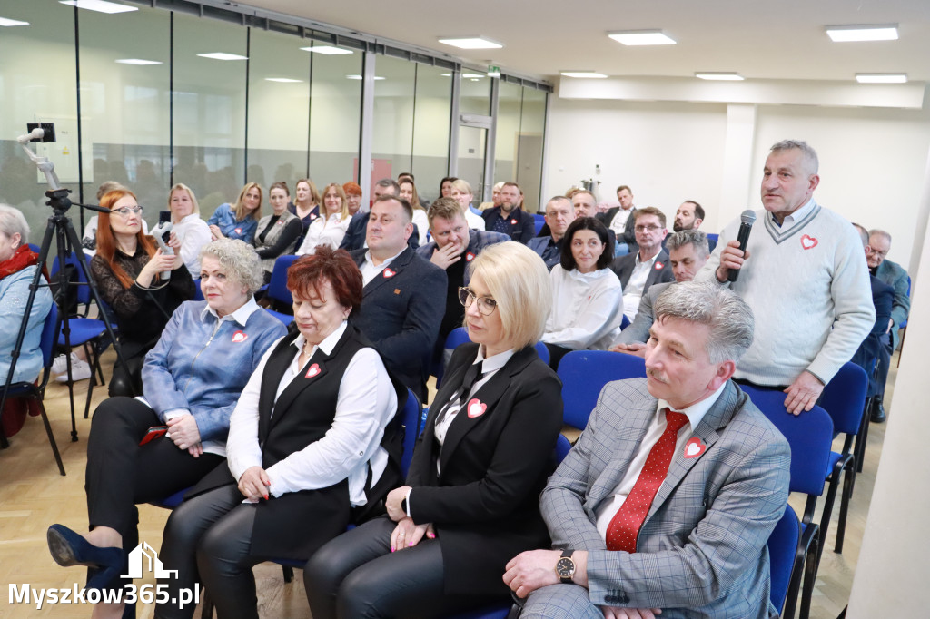 Fotorelacja Myszków:  Spotkanie kandydatów do Rady Miasta i Powiatu z Minister Izabelą Leszczyną.