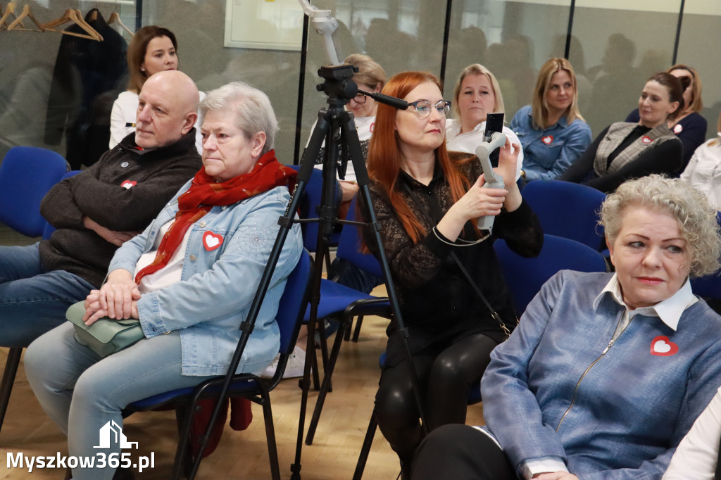 Fotorelacja Myszków:  Spotkanie kandydatów do Rady Miasta i Powiatu z Minister Izabelą Leszczyną.