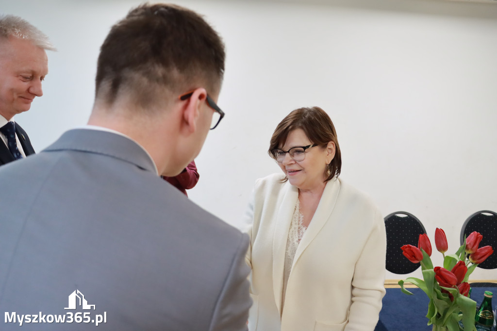 Fotorelacja Myszków:  Spotkanie kandydatów do Rady Miasta i Powiatu z Minister Izabelą Leszczyną.