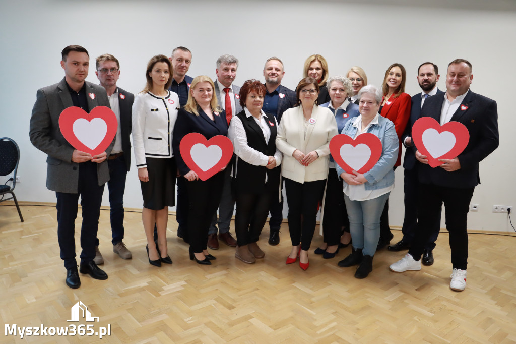 Fotorelacja Myszków:  Spotkanie kandydatów do Rady Miasta i Powiatu z Minister Izabelą Leszczyną.