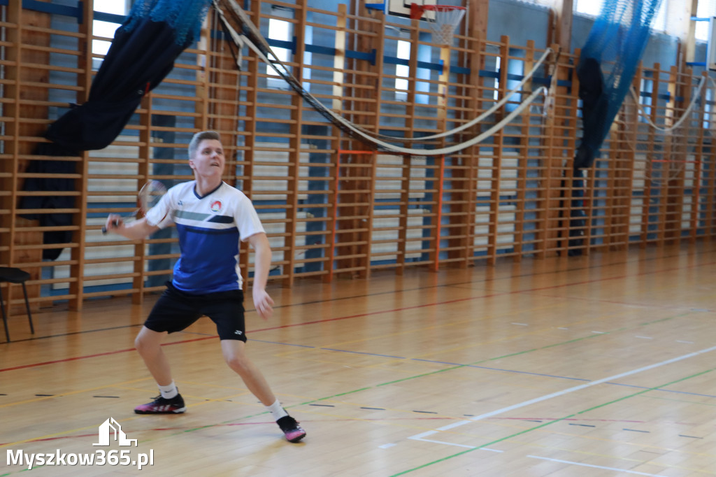 Fotorelacja: Międzypowiatowy Turniej w Badmintona w Koziegłowach