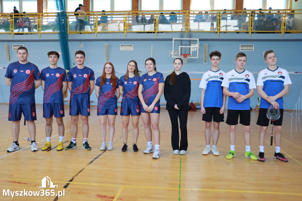 Fotorelacja: Międzypowiatowy Turniej w Badmintona w Koziegłowach
