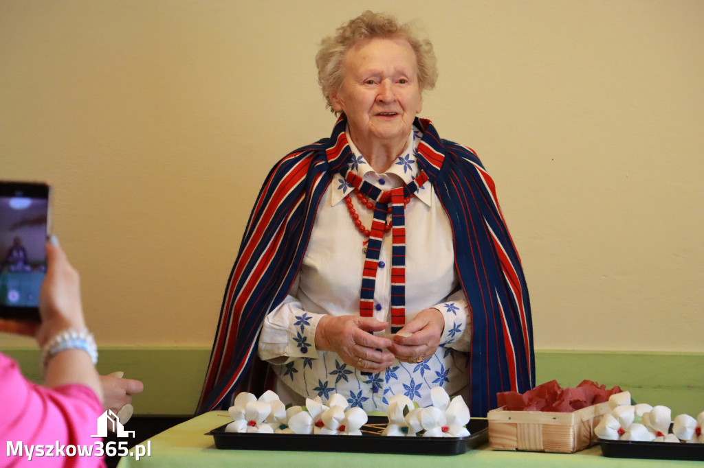 Fotorelacja:  Kurator Oświaty Aleksandra Dyla w Osikowej Dolinie