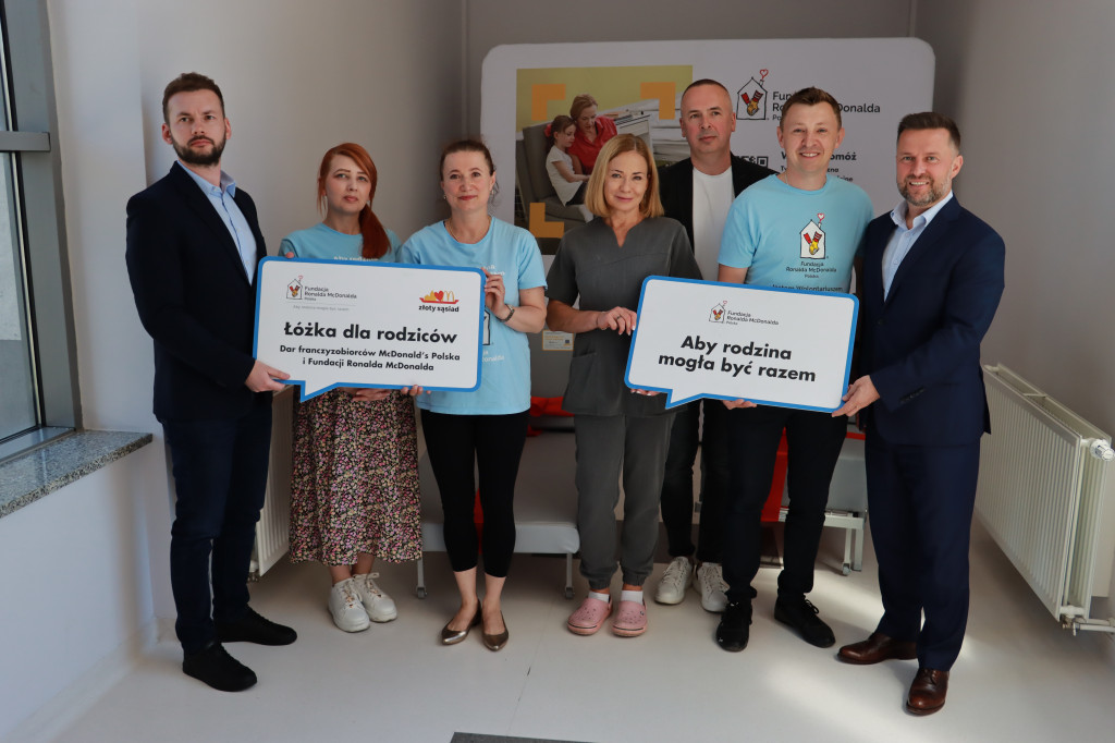 Fotorelacja: Szpital w Myszkowie otrzymał łóżka dla rodziców