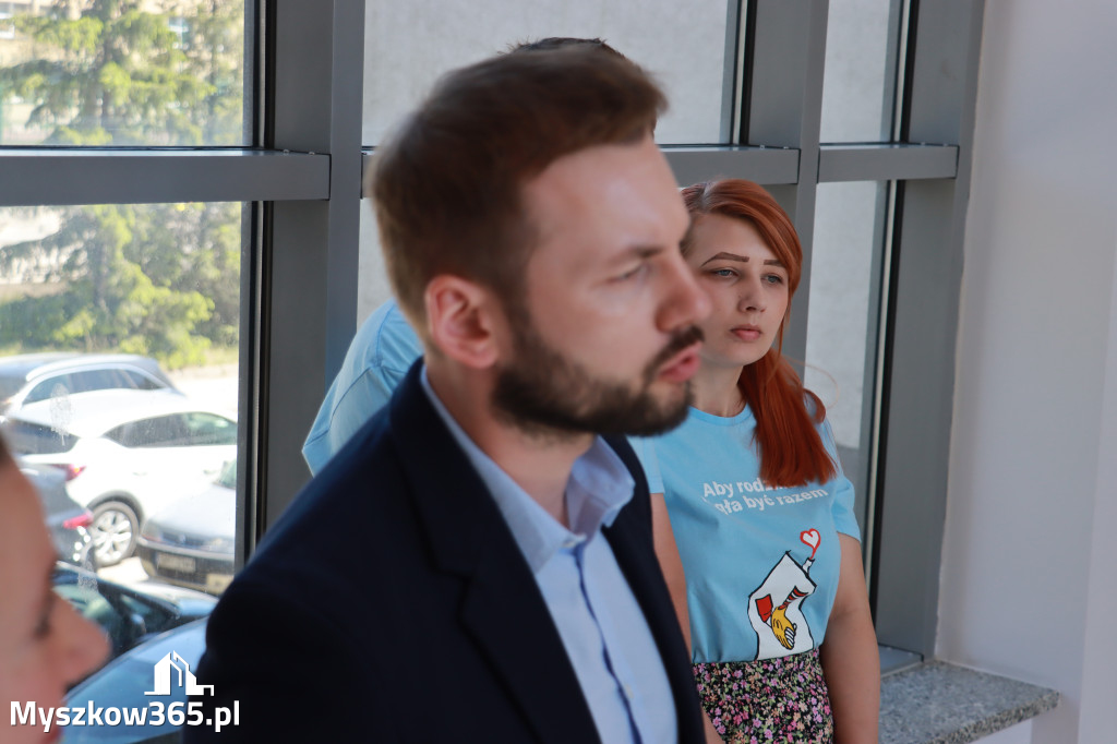 Fotorelacja: Szpital w Myszkowie otrzymał łóżka dla rodziców