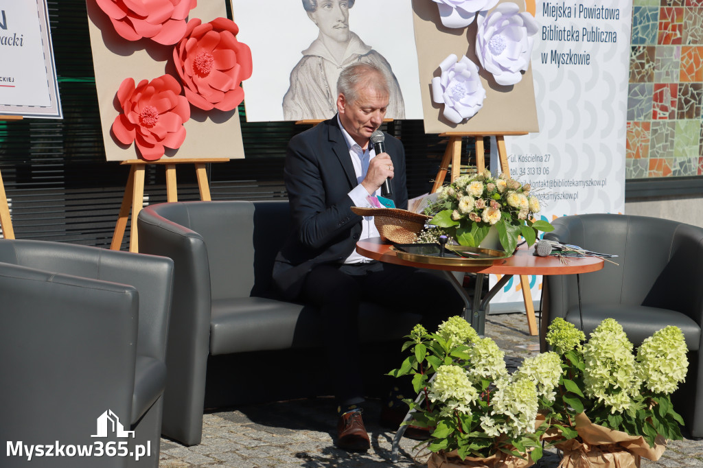 Fotorelacja: Myszków dołączył do Narodowego Czytania!