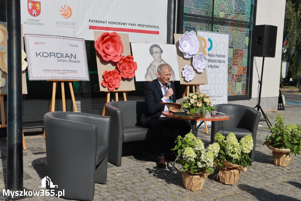 Fotorelacja: Myszków dołączył do Narodowego Czytania!