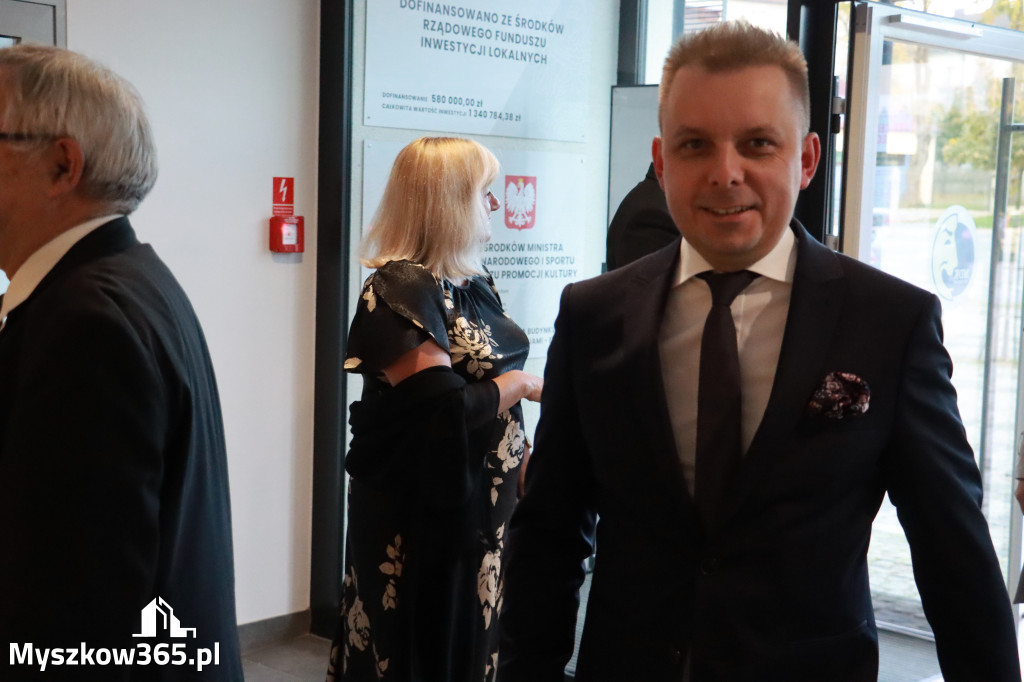 Fotorelacja I: Uroczyste otwarcie MDK w Myszkowie.
