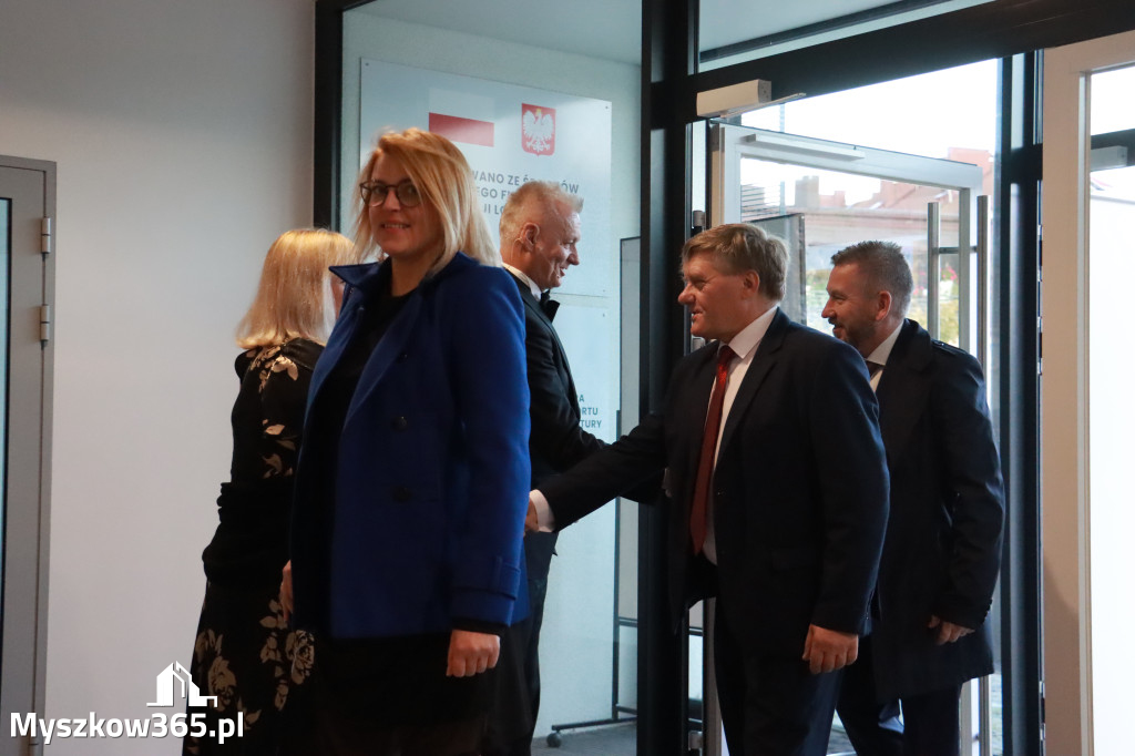 Fotorelacja I: Uroczyste otwarcie MDK w Myszkowie.