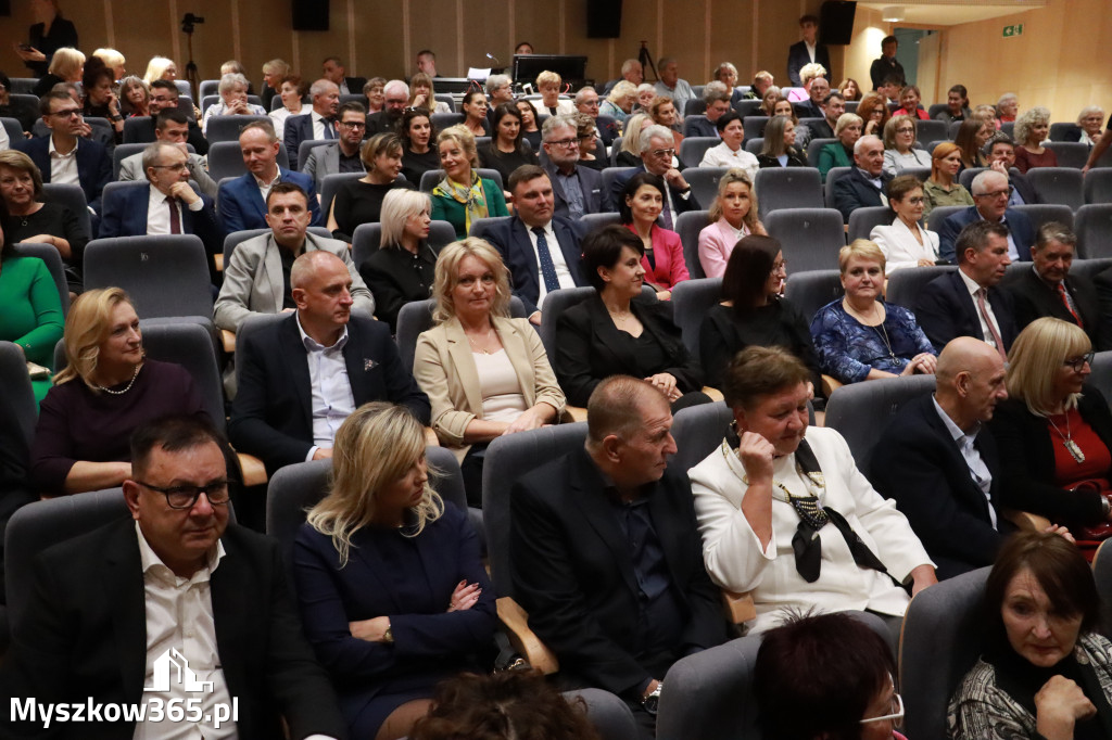 Fotorelacja I: Uroczyste otwarcie MDK w Myszkowie.