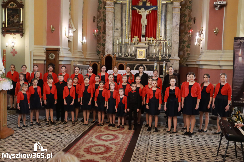 Fotorelacja: Międzynarodowy Festiwal Pieśni Maryjnej w Koziegłówkach