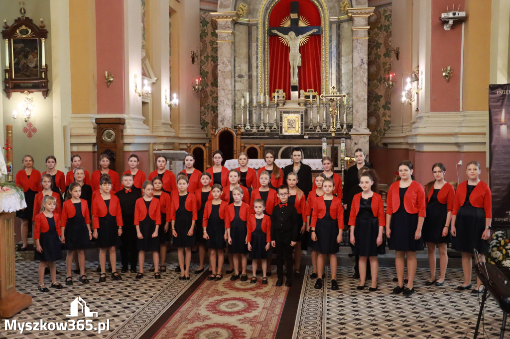 Fotorelacja: Międzynarodowy Festiwal Pieśni Maryjnej w Koziegłówkach