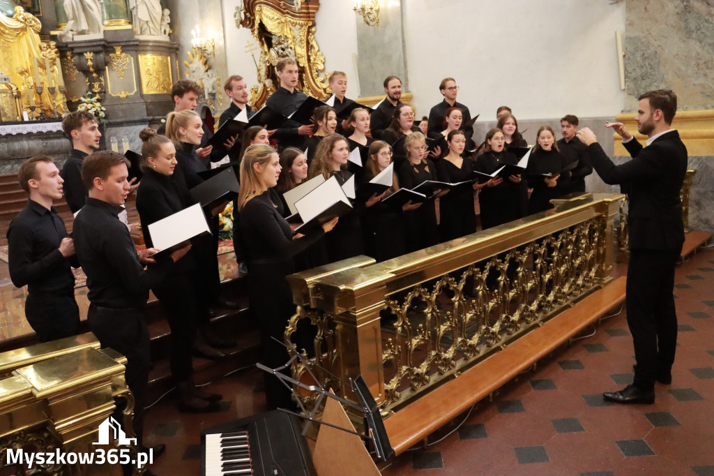 Fotorelacja z Jasnej Góry II: Festiwal Pieśni Maryjnej Częstochowa - Koziegłowy