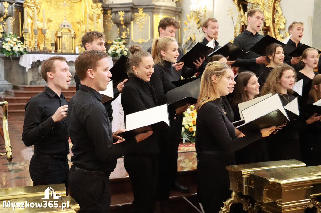 Fotorelacja z Jasnej Góry II: Festiwal Pieśni Maryjnej Częstochowa - Koziegłowy