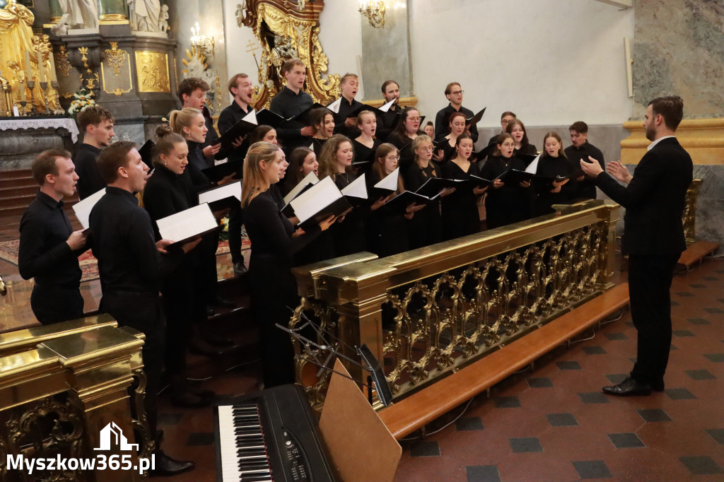 Fotorelacja z Jasnej Góry II: Festiwal Pieśni Maryjnej Częstochowa - Koziegłowy