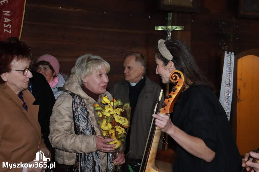 Koziegłowy: Koncert Zaduszkowy DLA NICH w Kościółku św. Wawrzyńca w Cynkowie.