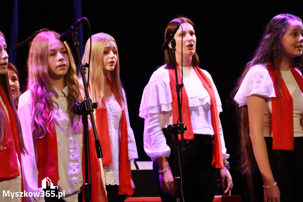 Fotorelacja: Koncert Galowy Festiwalu Pieśni Patriotycznej w Myszkowie