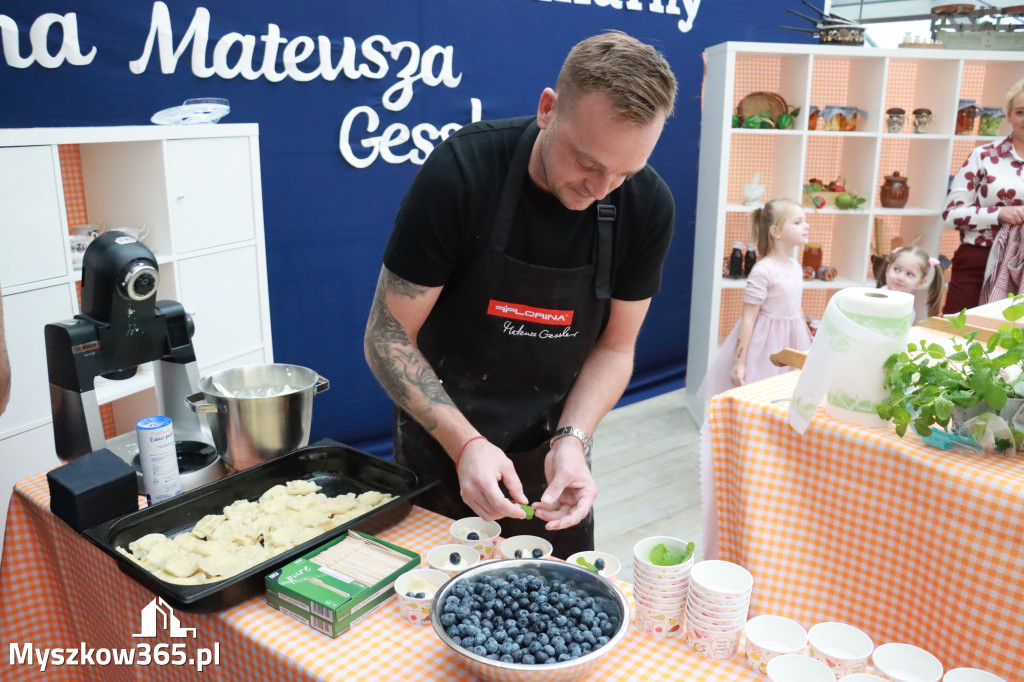 Fotorelacja: Pokaz Kulinarny z Mateuszem Gesslerem w Koziegłowach