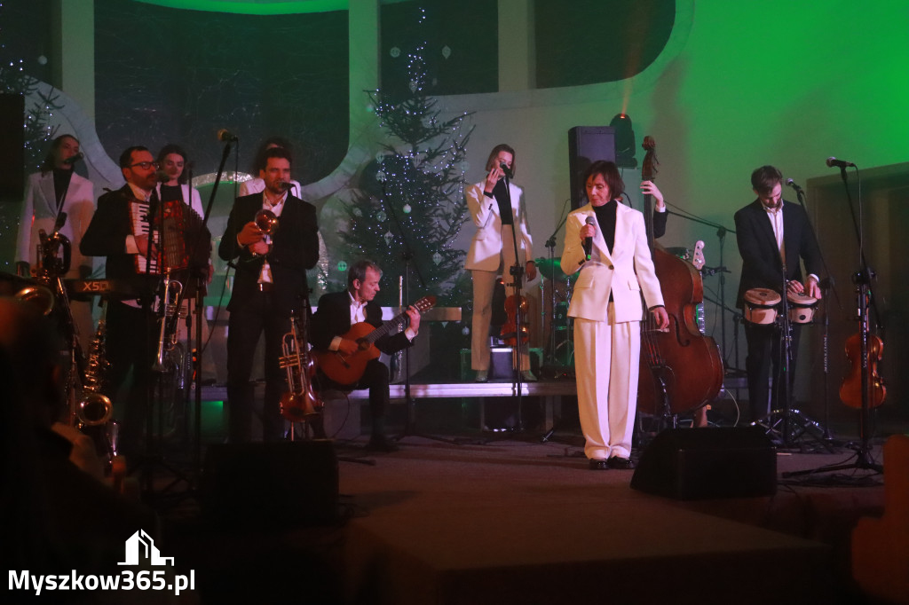 Fotorelacja: Koncert w Pińczycach - Kolędy Pospieszalskich