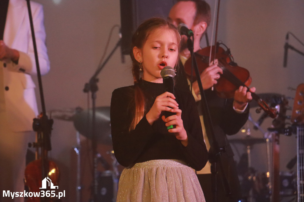 Fotorelacja: Koncert w Pińczycach - Kolędy Pospieszalskich