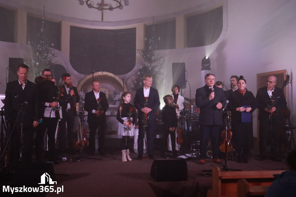 Fotorelacja: Koncert w Pińczycach - Kolędy Pospieszalskich