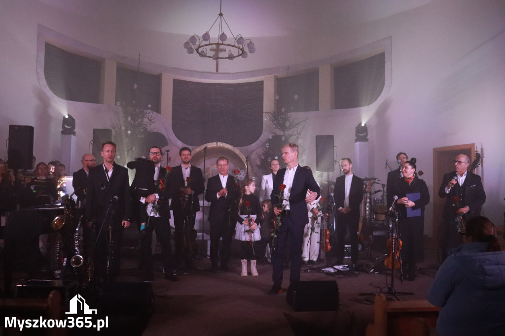 Fotorelacja: Koncert w Pińczycach - Kolędy Pospieszalskich