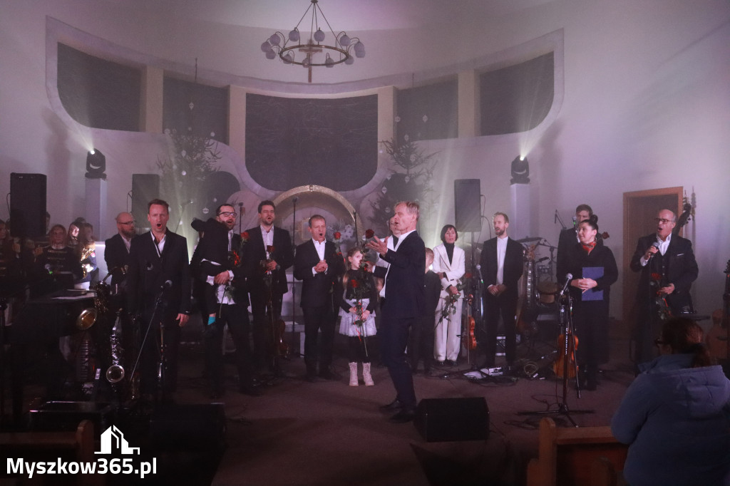 Fotorelacja: Koncert w Pińczycach - Kolędy Pospieszalskich