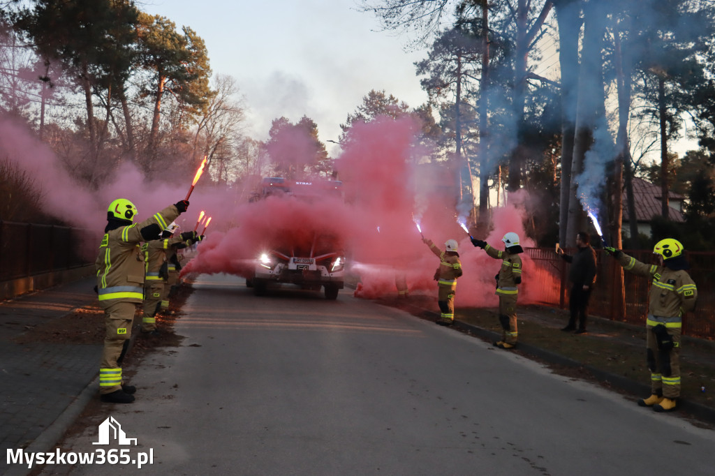 Fotorelacja: Przekazanie wozu strażackiego dla OSP Żarki Letnisko