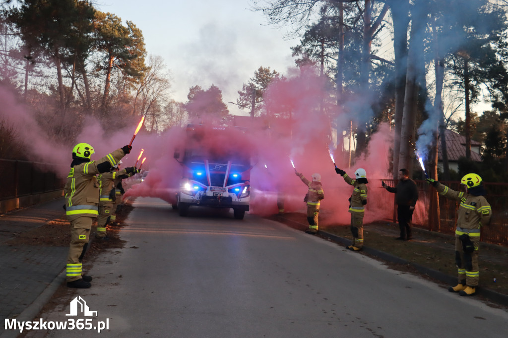 Fotorelacja: Przekazanie wozu strażackiego dla OSP Żarki Letnisko