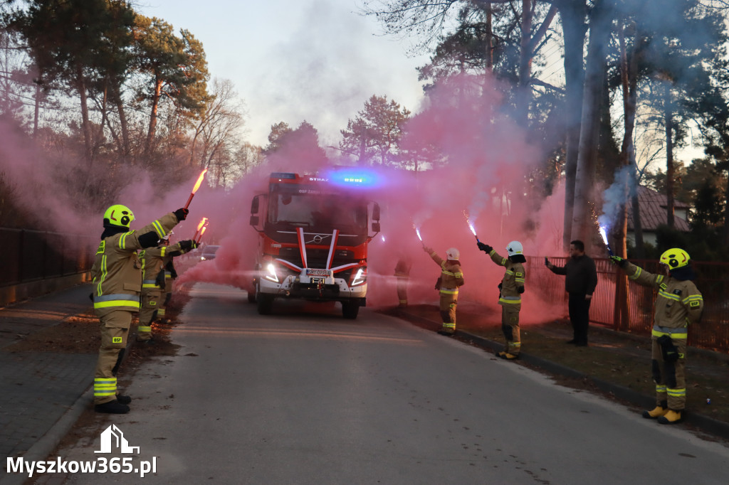 Fotorelacja: Przekazanie wozu strażackiego dla OSP Żarki Letnisko