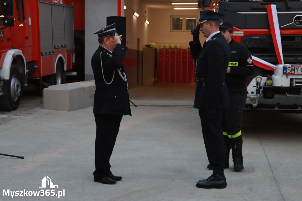 Fotorelacja: Przekazanie wozu strażackiego dla OSP Żarki Letnisko