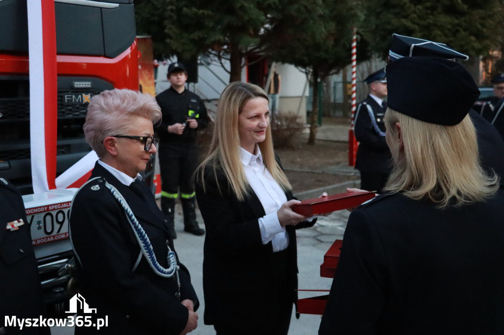 Fotorelacja: Przekazanie wozu strażackiego dla OSP Żarki Letnisko