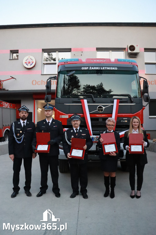 Fotorelacja: Przekazanie wozu strażackiego dla OSP Żarki Letnisko