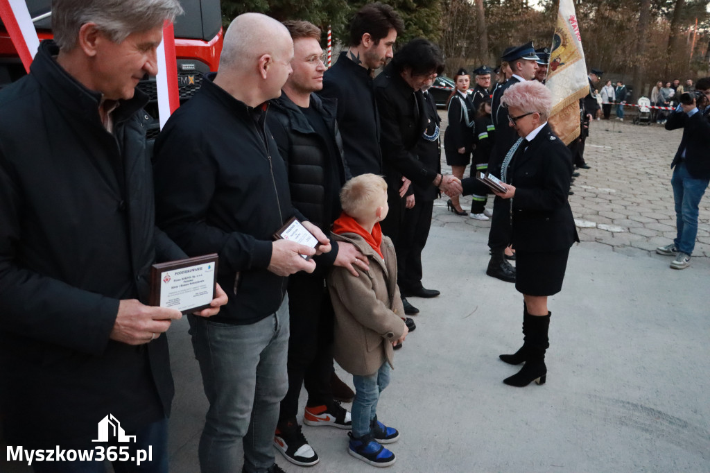 Fotorelacja: Przekazanie wozu strażackiego dla OSP Żarki Letnisko