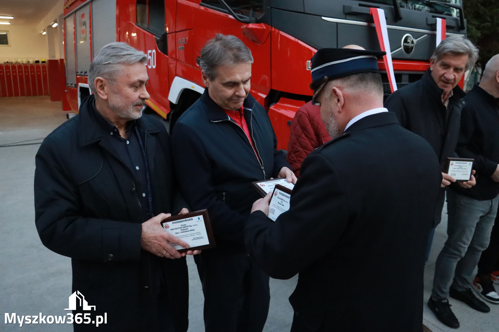 Fotorelacja: Przekazanie wozu strażackiego dla OSP Żarki Letnisko