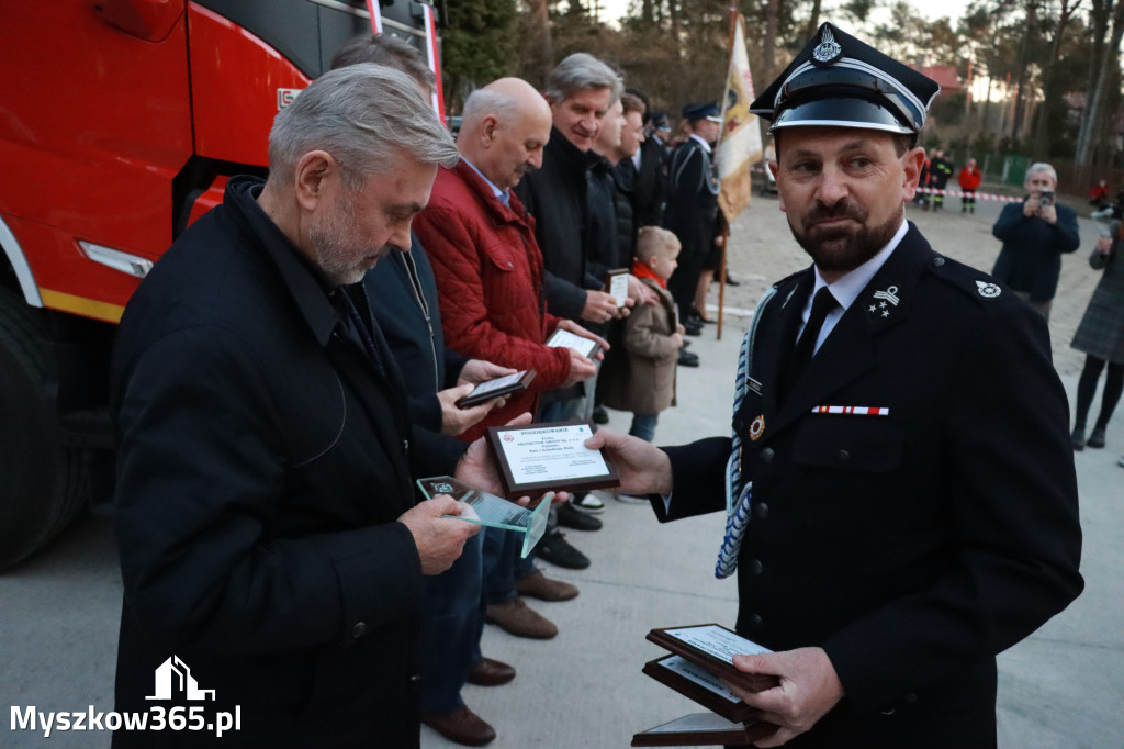 Fotorelacja: Przekazanie wozu strażackiego dla OSP Żarki Letnisko