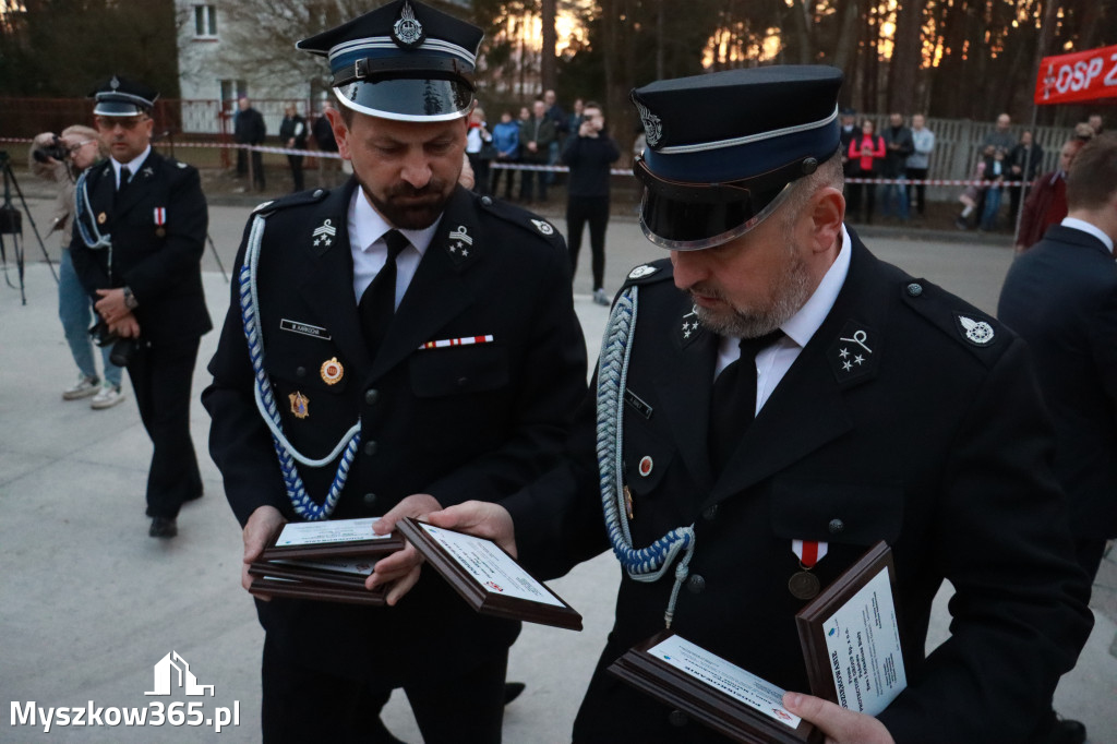 Fotorelacja: Przekazanie wozu strażackiego dla OSP Żarki Letnisko