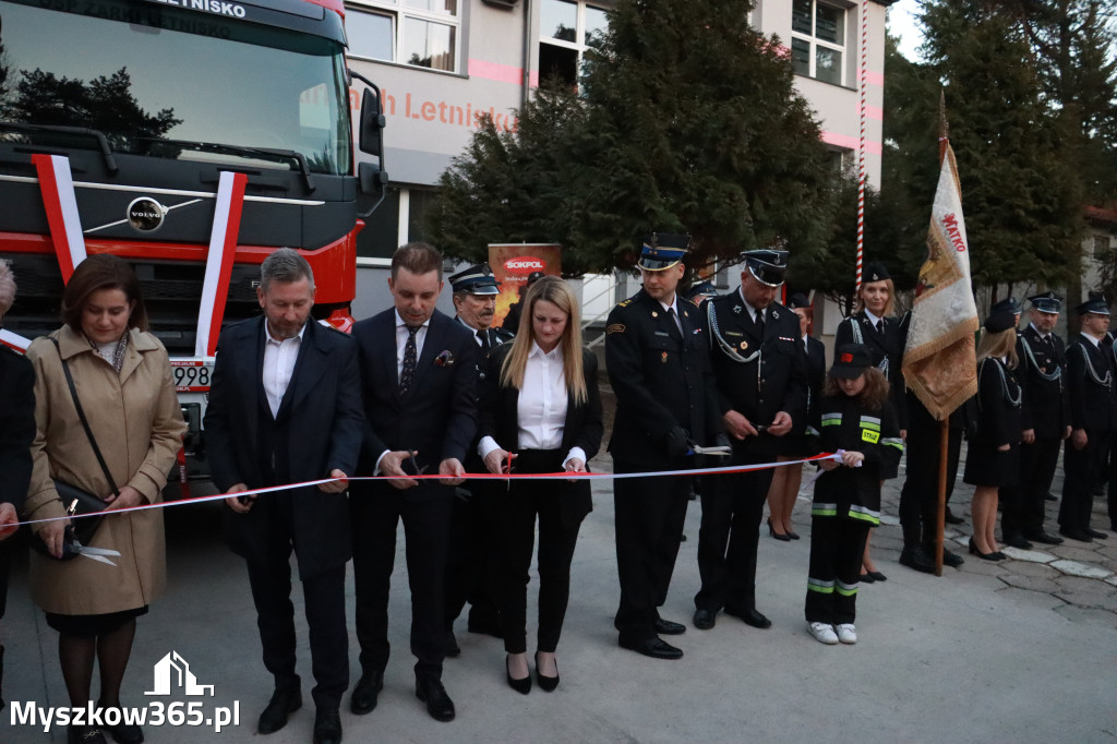 Fotorelacja: Przekazanie wozu strażackiego dla OSP Żarki Letnisko